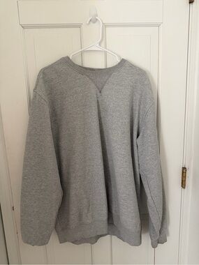 Men's Crewneck Sweatshirt in Heather Gray